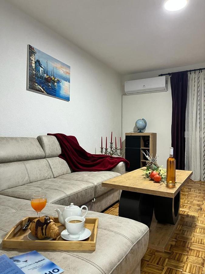 Stan Na Dan Kozarska Dubica Apartment Bosanska Dubica Exterior photo