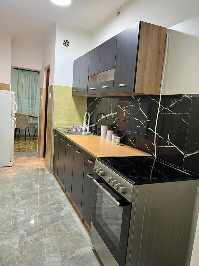 Stan Na Dan Kozarska Dubica Apartment Bosanska Dubica Exterior photo